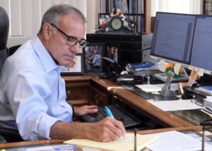 Why Choose JUSTICENTER Personal Injury Lawyers for Help After a Car Accident in Van Nuys?